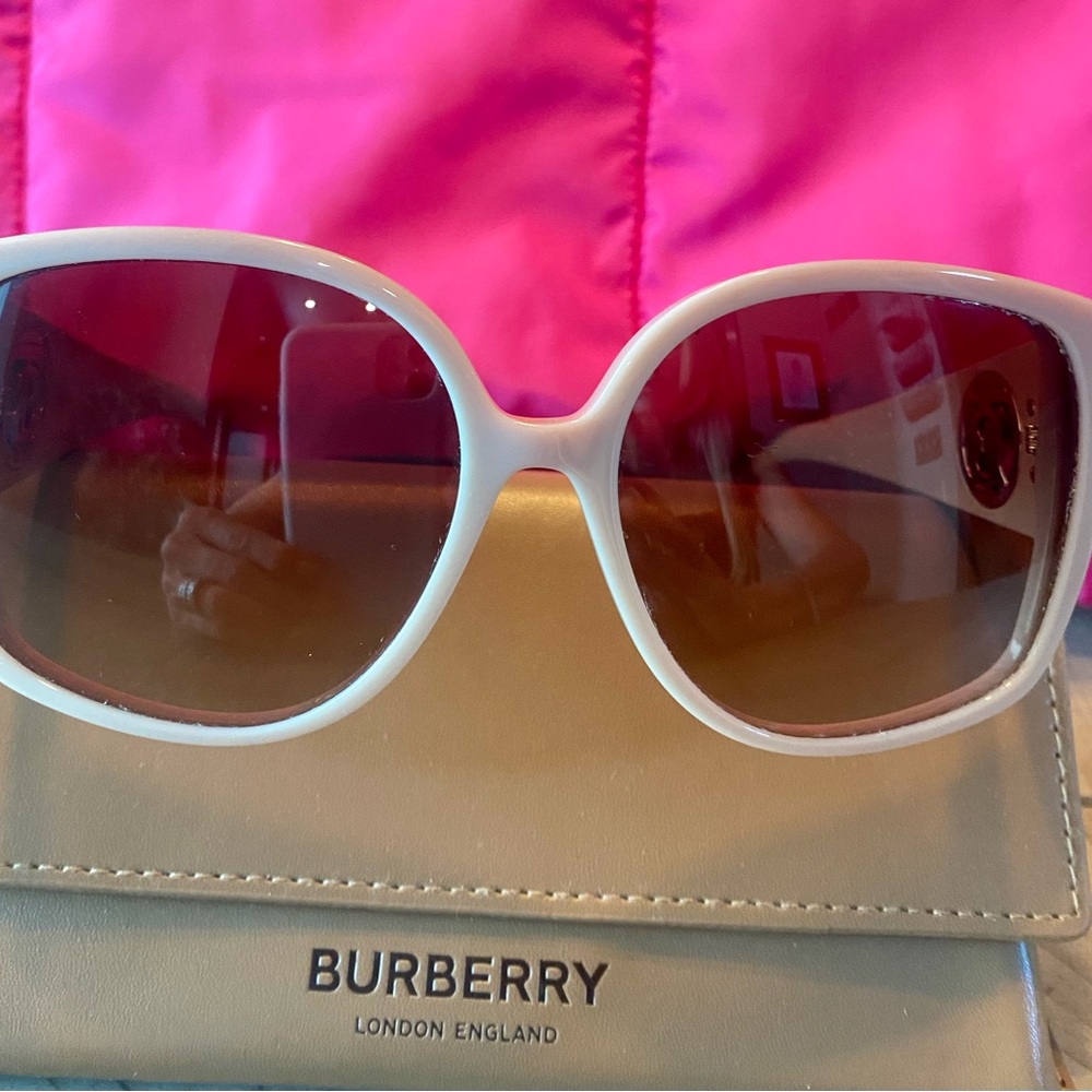 Burberry sunglasses